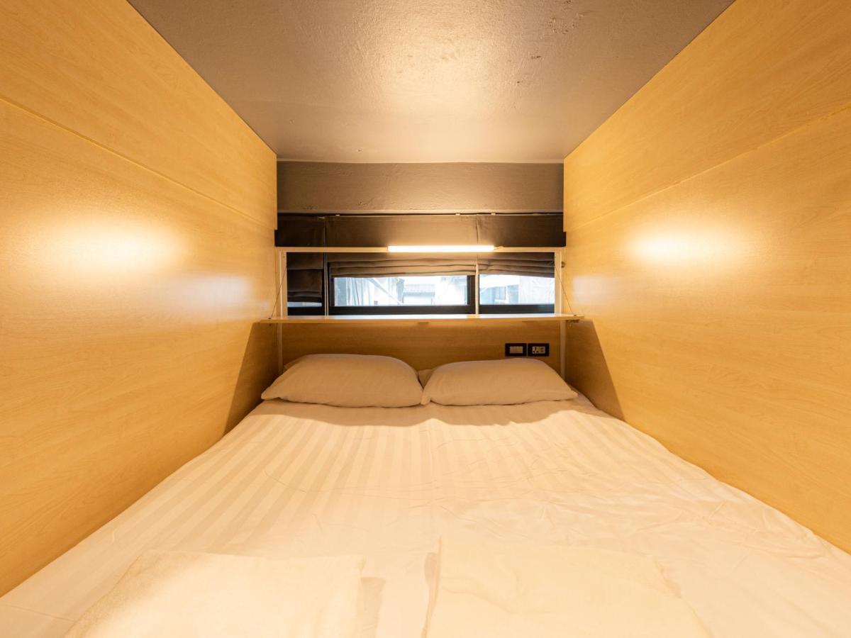 Khao San Social Capsule Hostel Бангкок Екстер'єр фото