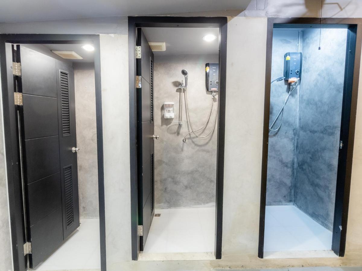 Khao San Social Capsule Hostel Бангкок Екстер'єр фото